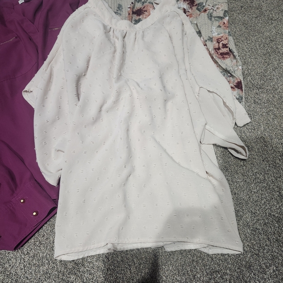 Womens Size XL Blouse Lot Includes 8 Tops Bundle - Picture 5 of 14